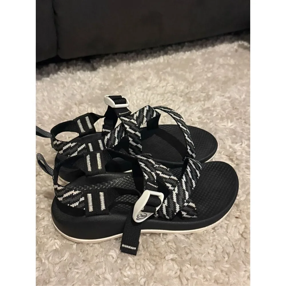 ✅Chaco unisex Z/1 EcoTread Sandal black and white